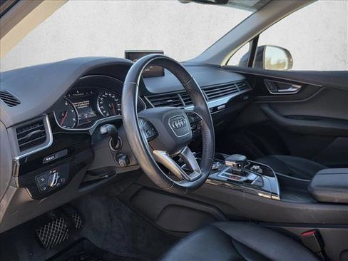 Used 2017 Audi Q7 3.0T Premium image 11