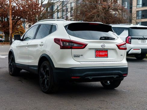 Used 2020 Nissan Rogue Sport SL w/ Premium Package FWD image 4