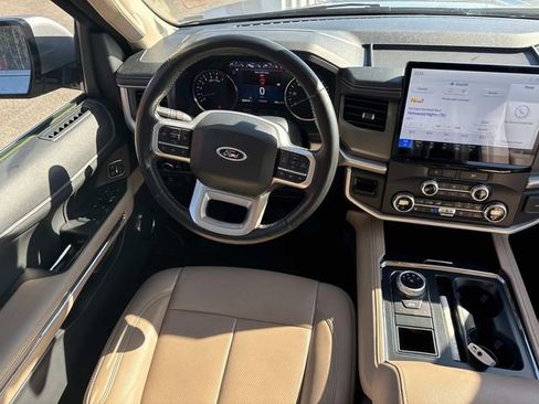 Used 2024 Ford Expedition Max XLT image 19