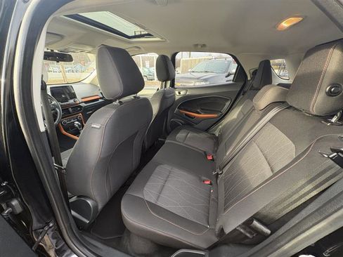Used 2021 Ford EcoSport SE w/ SE Appearance Package image 13