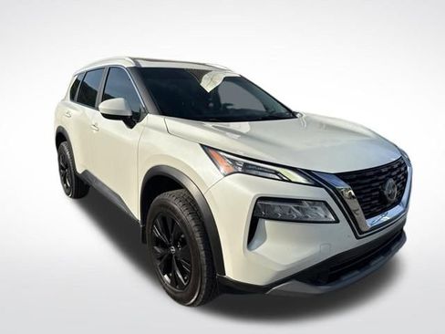 Used 2023 Nissan Rogue SV w/ SV Premium B Package FWD image 5