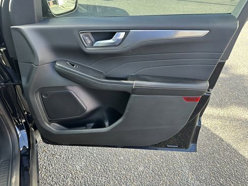 Used 2022 Ford Escape Titanium w/ Class II Trailer Tow Package image 21