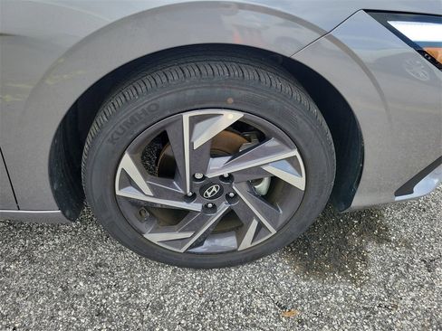 Used 2025 Hyundai Elantra Sport w/ Cargo Package image 6