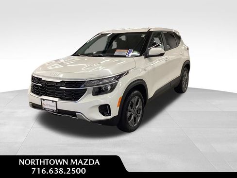 Used 2024 Kia Seltos LX AWD/4WD image 1