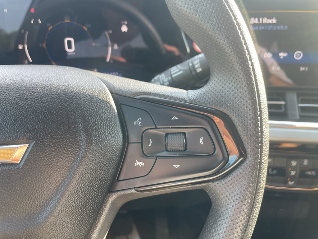 Certified 2025 Chevrolet Trax LT FWD image 19