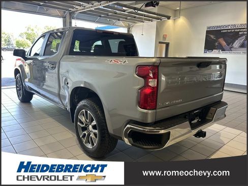 Used 2024 Chevrolet Silverado 1500 LT AWD/4WD image 5