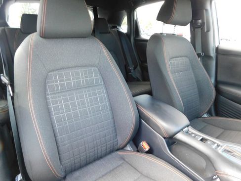 Used 2025 Honda HR-V Sport image 18