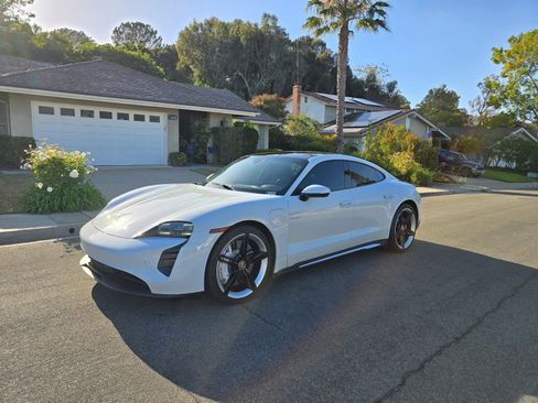 Used 2022 Porsche Taycan RWD image 1