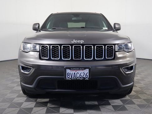 Used 2021 Jeep Grand Cherokee Laredo RWD image 2