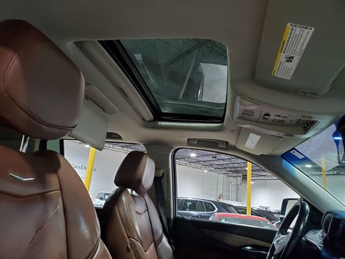 Used 2017 Cadillac Escalade ESV Premium Luxury RWD image 15