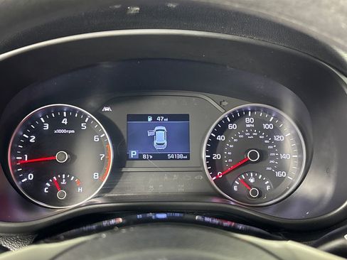 Used 2020 Kia Sportage LX image 12