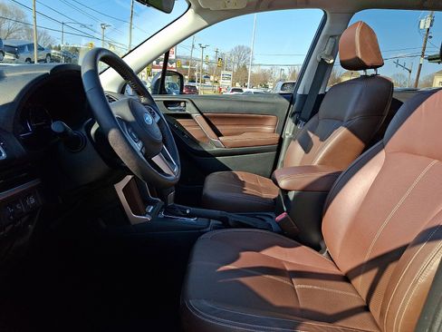 Used 2018 Subaru Forester 2.5i Touring w/ Popular Package #3B image 13