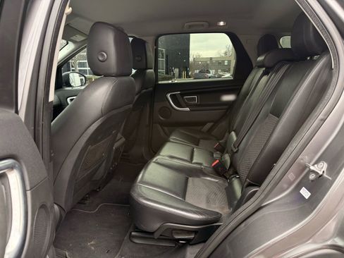 Used 2016 Land Rover Discovery Sport SE image 24