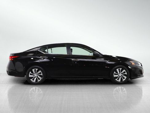 Used 2024 Nissan Altima 2.5 S image 6