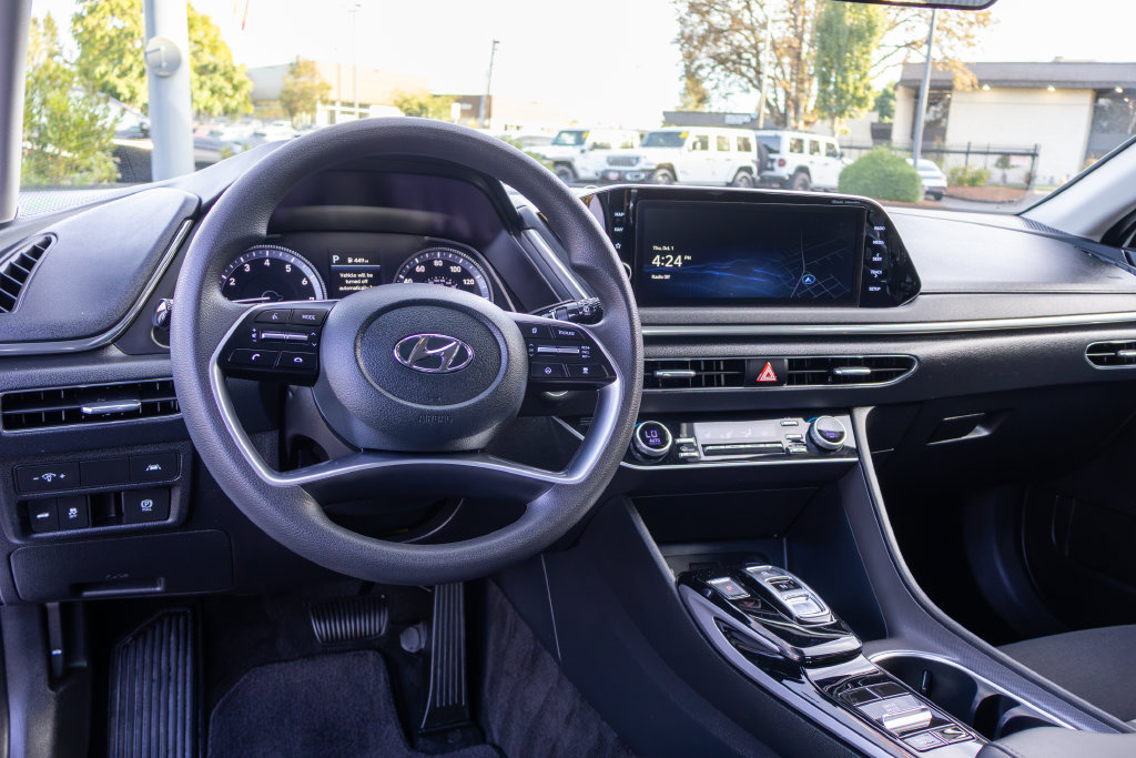 Used 2023 Hyundai Sonata SEL w/ Cargo Package FWD image 16