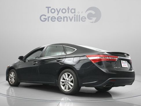 Used 2013 Toyota Avalon XLE Premium FWD image 8