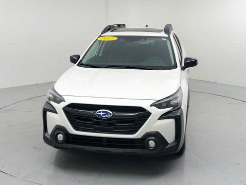 Certified 2025 Subaru Outback Onyx Edition AWD/4WD image 3