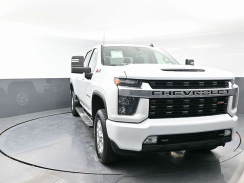 Used 2022 Chevrolet Silverado 2500 LT w/ Convenience Package image 4