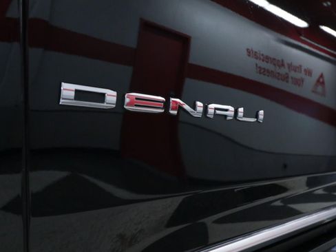 Used 2024 GMC Yukon Denali w/ Denali Reserve Package AWD/4WD image 43