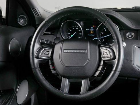 Used 2019 Land Rover Range Rover Evoque SE Premium image 12