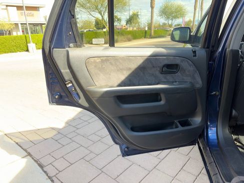 Used 2004 Honda CR-V EX image 9