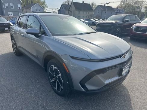 New 2026 Chevrolet Equinox EV LT w/ Comfort Package FWD image 7