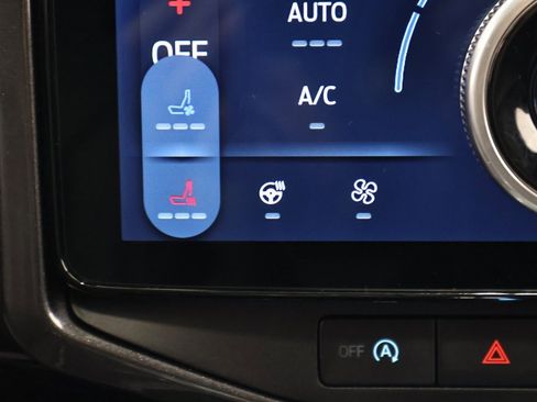 Certified 2024 Ford Expedition Limited image 34