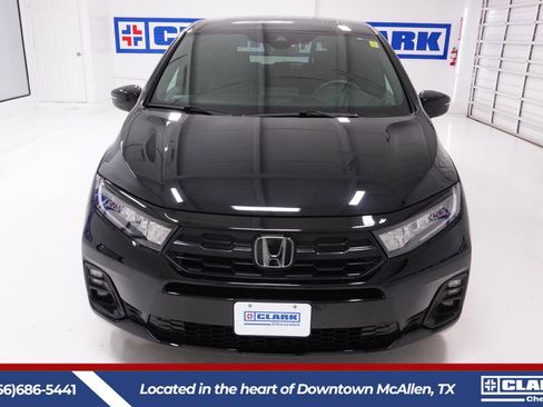 Used 2025 Honda Odyssey Sport-L image 2