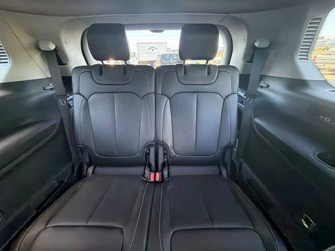 Used 2023 Jeep Grand Cherokee L Limited AWD/4WD image 14