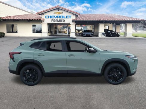 New 2026 Chevrolet Trax ACTIV w/ Sunroof Package FWD image 9