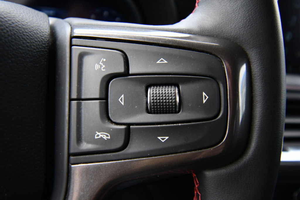 Used 2024 Chevrolet Suburban RST w/ Luxury Package AWD/4WD image 23