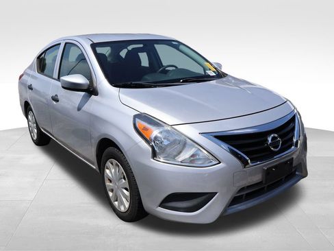 Used 2019 Nissan Versa S Plus FWD image 8