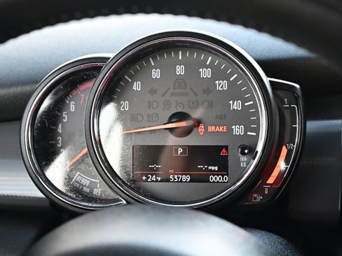 Used 2018 MINI Cooper Convertible image 16