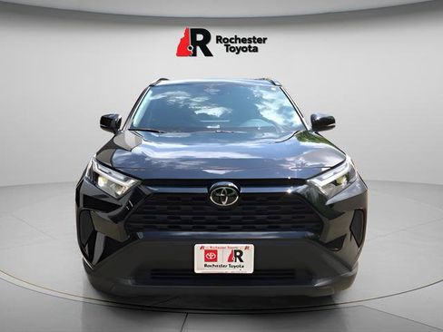 Used 2025 Toyota RAV4 XLE w/ Convenience Package AWD/4WD image 2