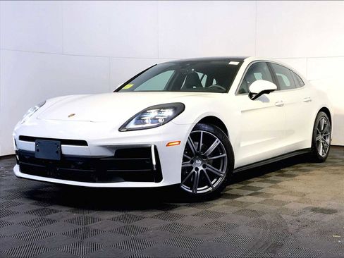Certified 2025 Porsche Panamera 4 image 1