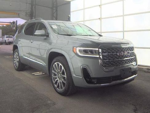 Used 2023 GMC Acadia Denali w/ Denali Ultimate Package FWD image 2