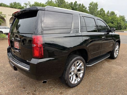 Used 2017 Chevrolet Tahoe Premier AWD/4WD image 5
