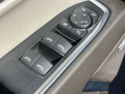 Used 2024 Chevrolet Silverado 1500 LTZ w/ LTZ Convenience Package II image 18