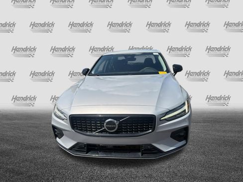 Used 2025 Volvo S60 B5 Core FWD image 6