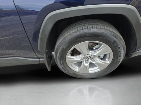 Used 2025 Toyota RAV4 XLE w/ Convenience Package image 15