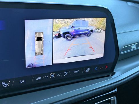 New 2026 Chevrolet Traverse LT w/ Midnight/Sport Edition image 22