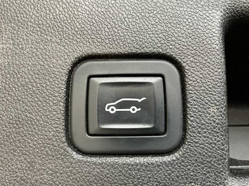 Used 2018 Chevrolet Equinox LT w/ Sun & Infotainment Package image 31