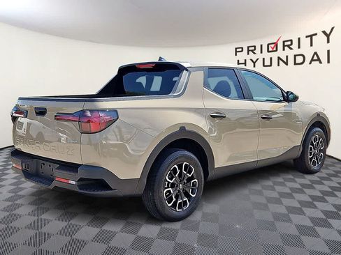 Used 2024 Hyundai Santa Cruz SE AWD/4WD image 4