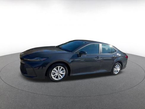 Used 2025 Toyota Camry LE image 8