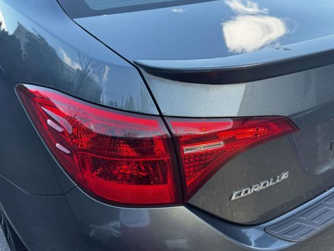 Certified 2018 Toyota Corolla SE FWD image 8