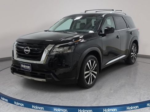 Used 2025 Nissan Pathfinder Platinum w/ Cargo Package AWD/4WD image 1