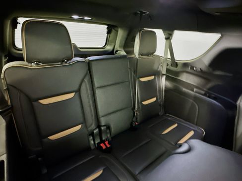 Used 2022 GMC Yukon XL AT4 AWD/4WD image 29
