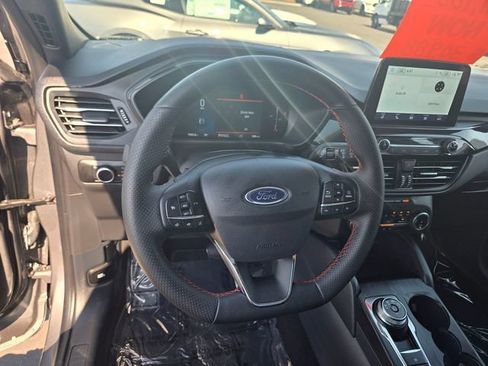 Used 2025 Ford Escape ST-Line AWD/4WD image 6