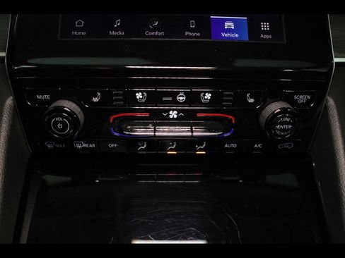 Used 2022 Jeep Grand Cherokee L Limited w/ Luxury Tech Group II AWD/4WD image 28