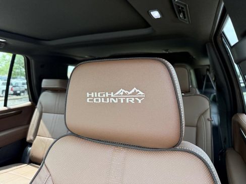 New 2026 Chevrolet Tahoe High Country w/ Sun And Tow Package AWD/4WD image 17
